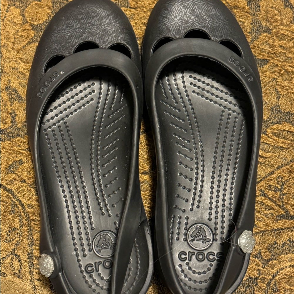 Cute CROCS. Pump style, size 7